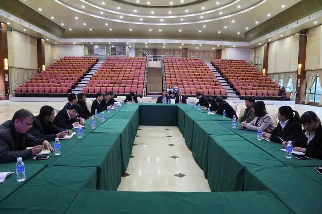 亚洲第一狼人伊人av