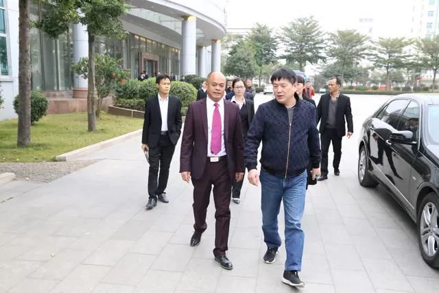 亚洲第一狼人伊人av