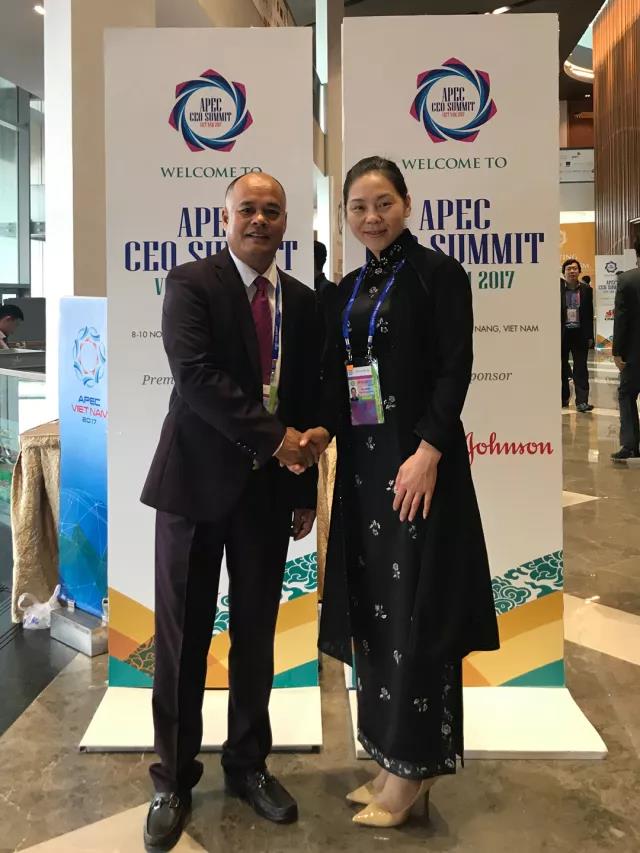 亚洲第一狼人伊人av