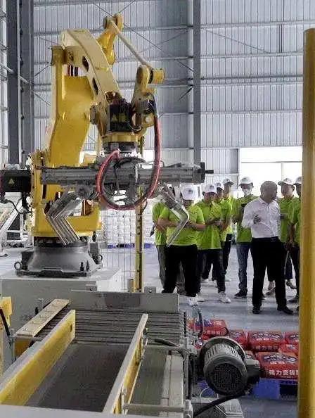 亚洲第一狼人伊人av