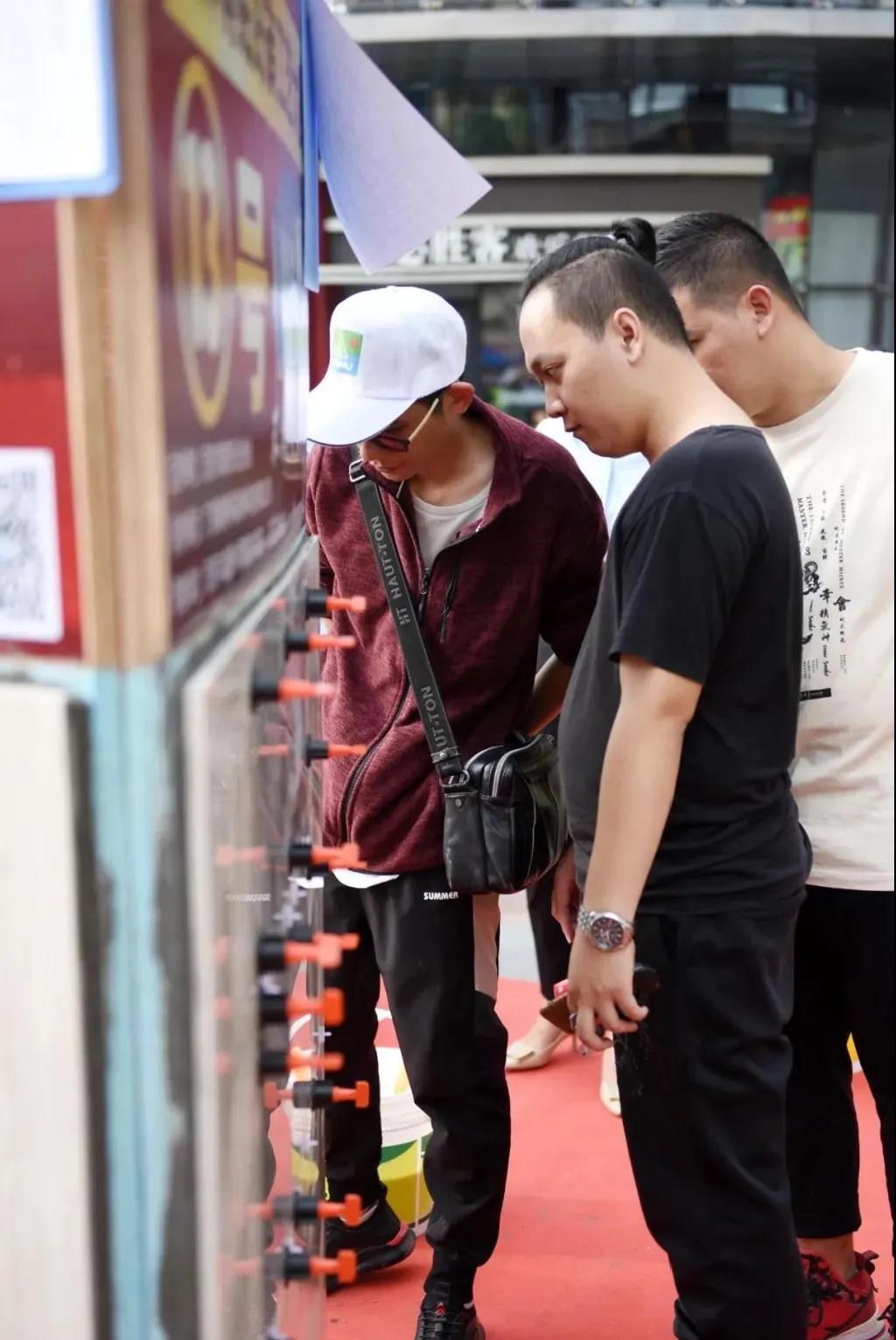 亚洲第一狼人伊人av