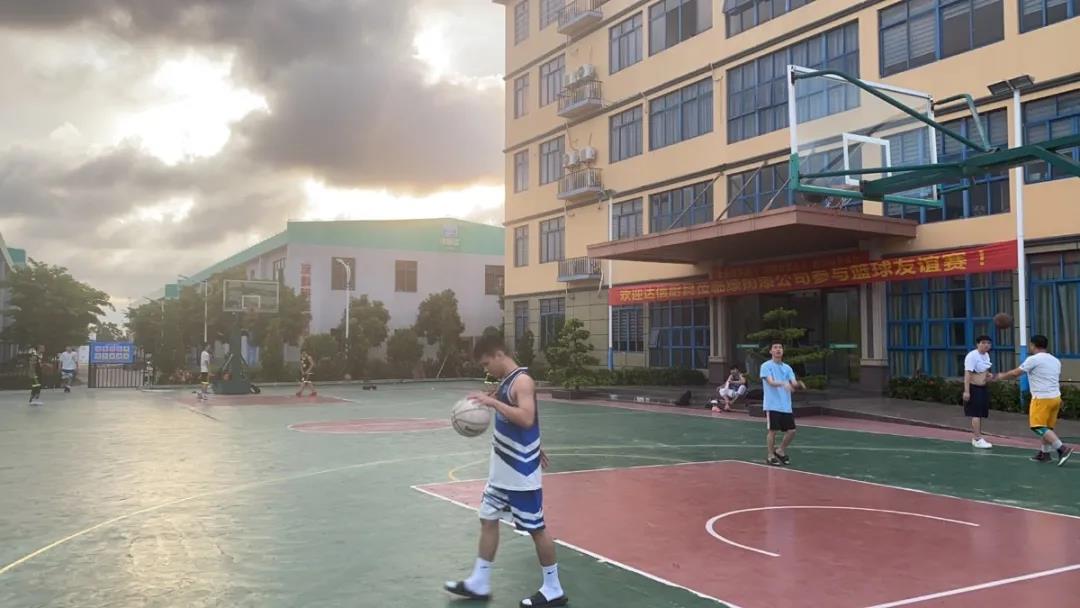 亚洲第一狼人伊人av