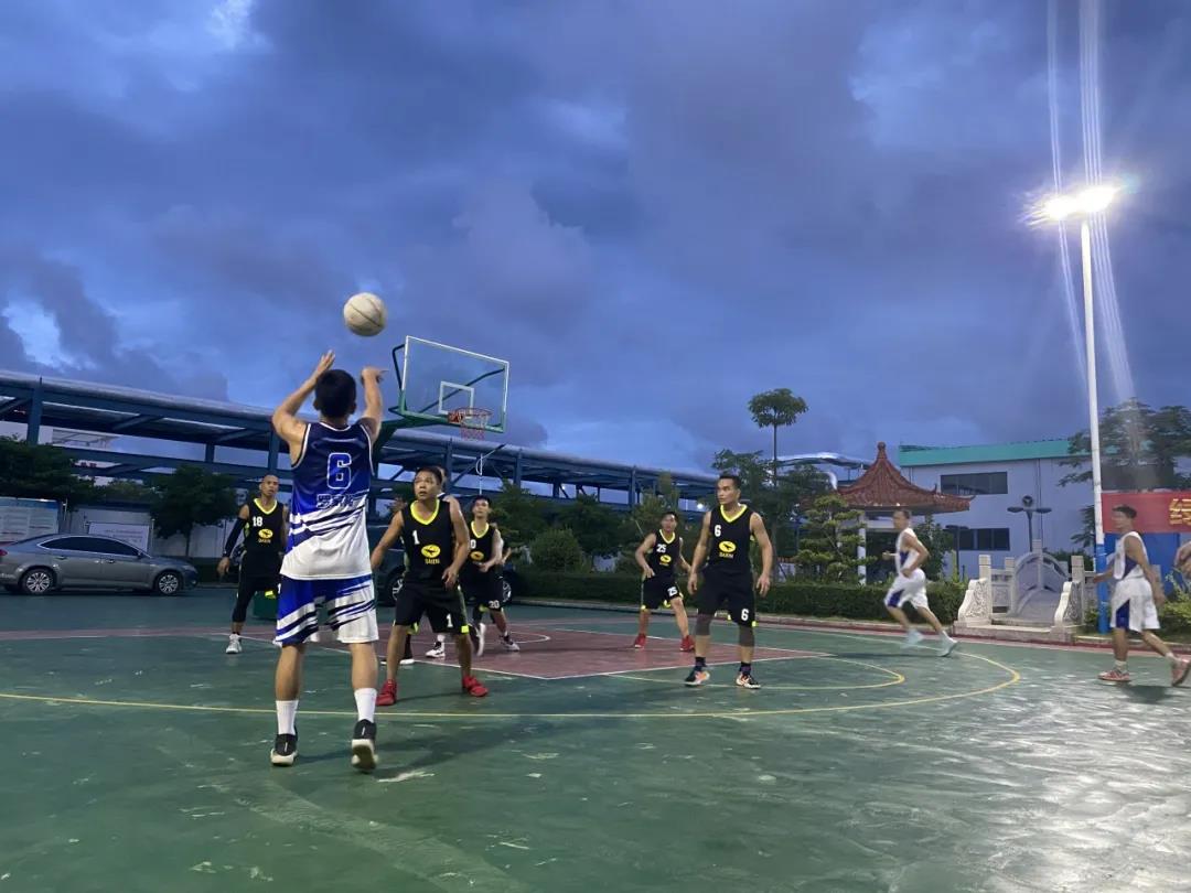 亚洲第一狼人伊人av