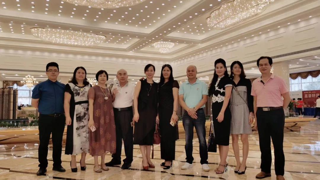 亚洲第一狼人伊人av