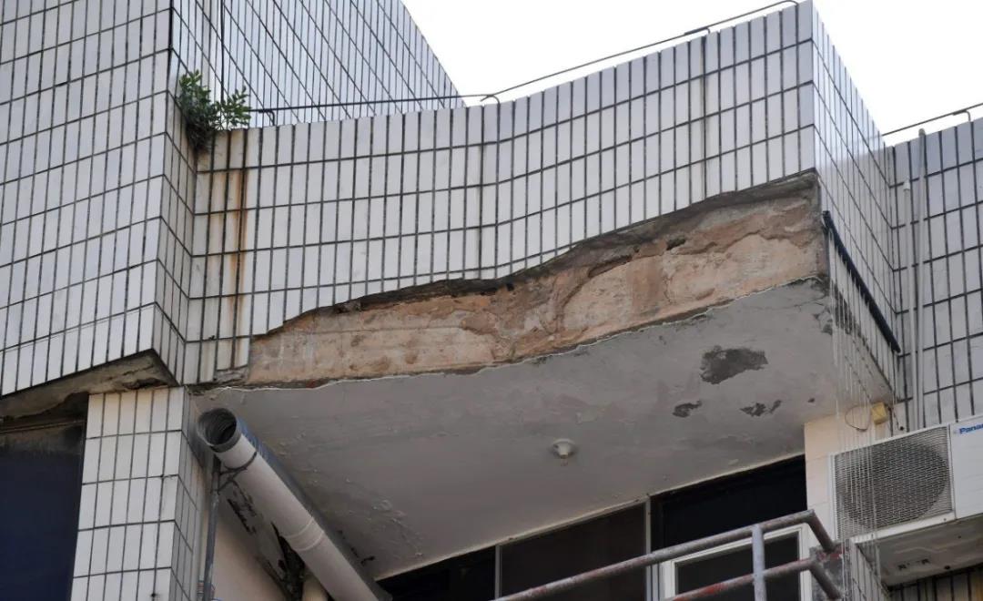 亚洲第一狼人伊人av